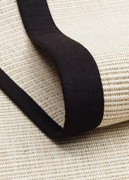Ventura Cream - Black VNT2706 Border Desenlere Sahip Salon Oturma odası Koridor Mutfak Halısı