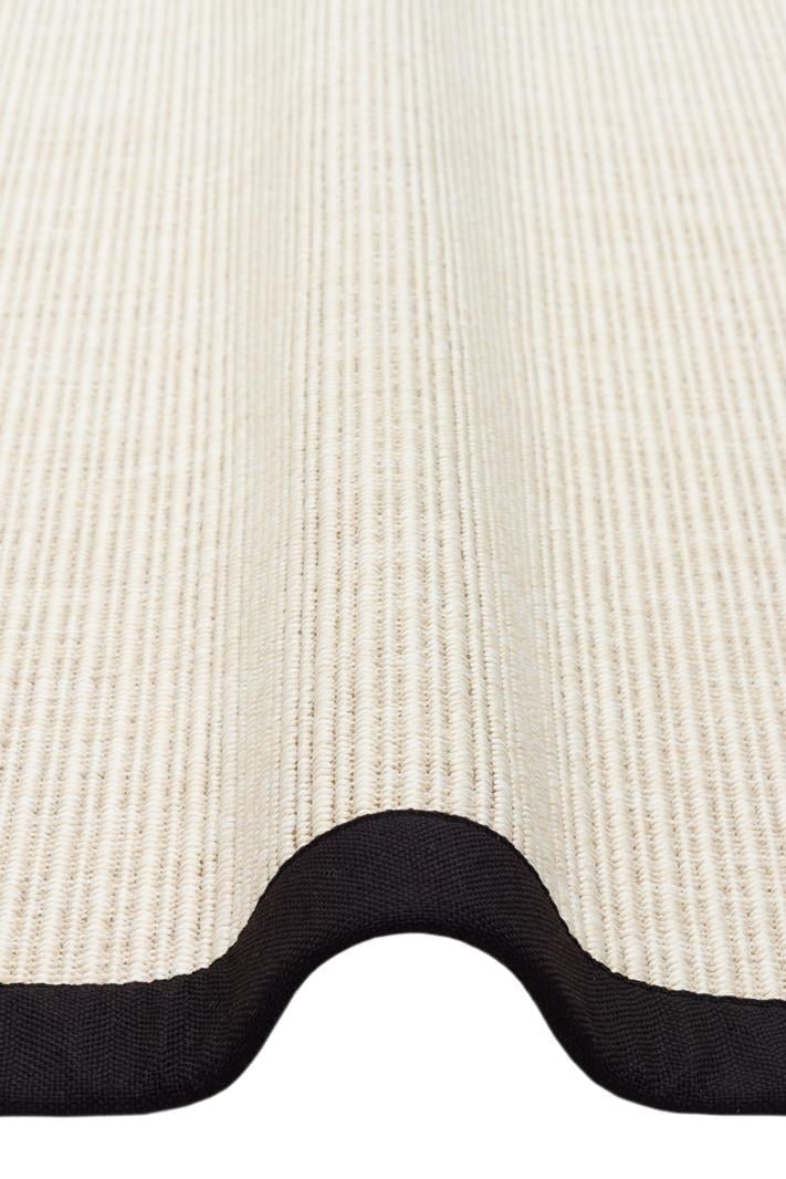Ventura Cream - Black VNT2706 Border Desenlere Sahip Salon Oturma odası Koridor Mutfak Halısı